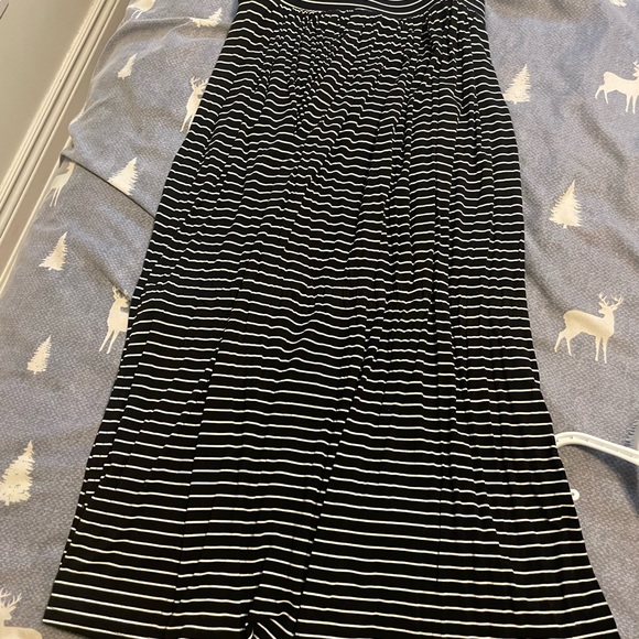 Pants and skirt - Picture 3 of 16